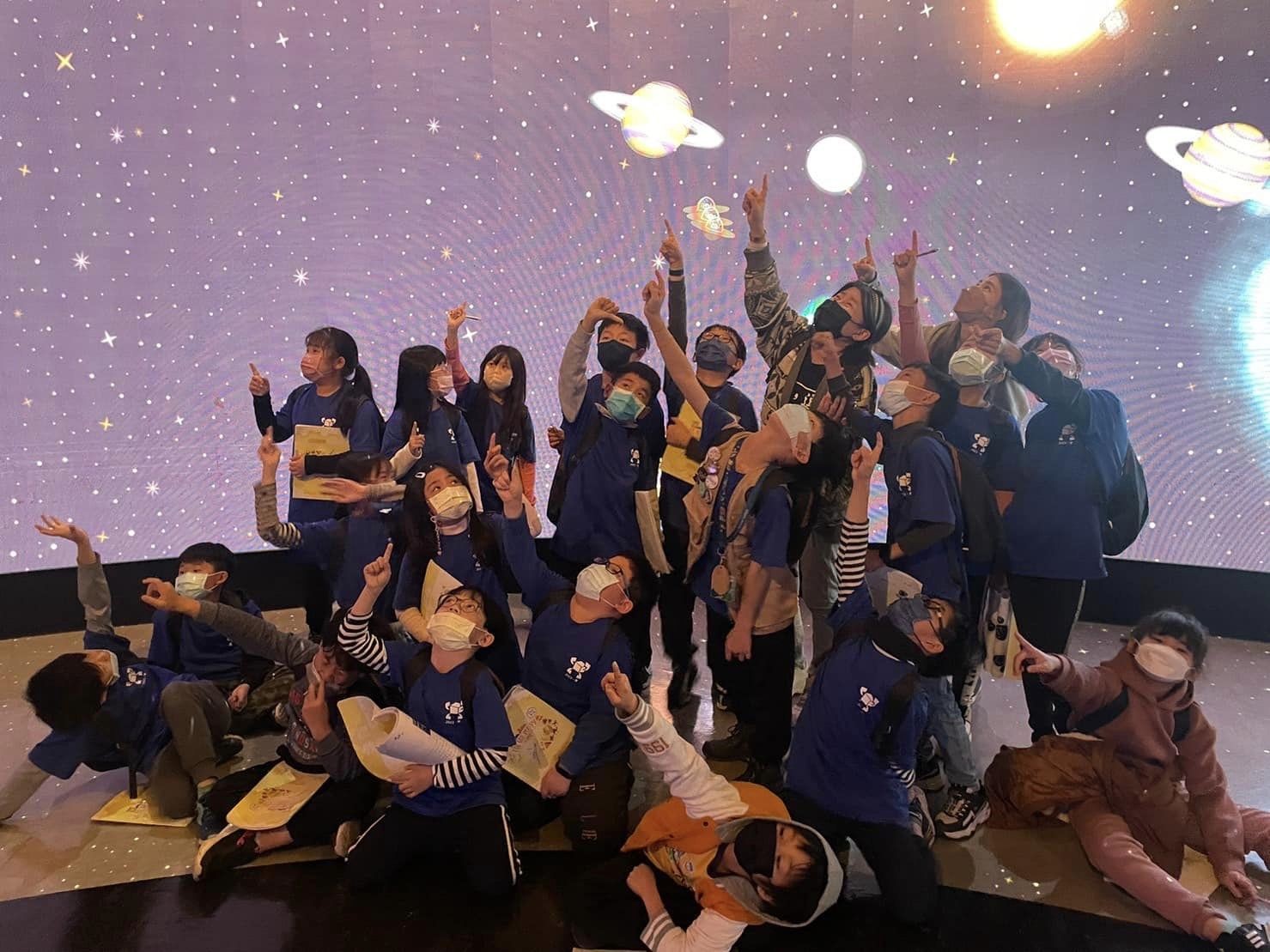 國小寒暑假營隊＿讓夢翱翔輪播照片8